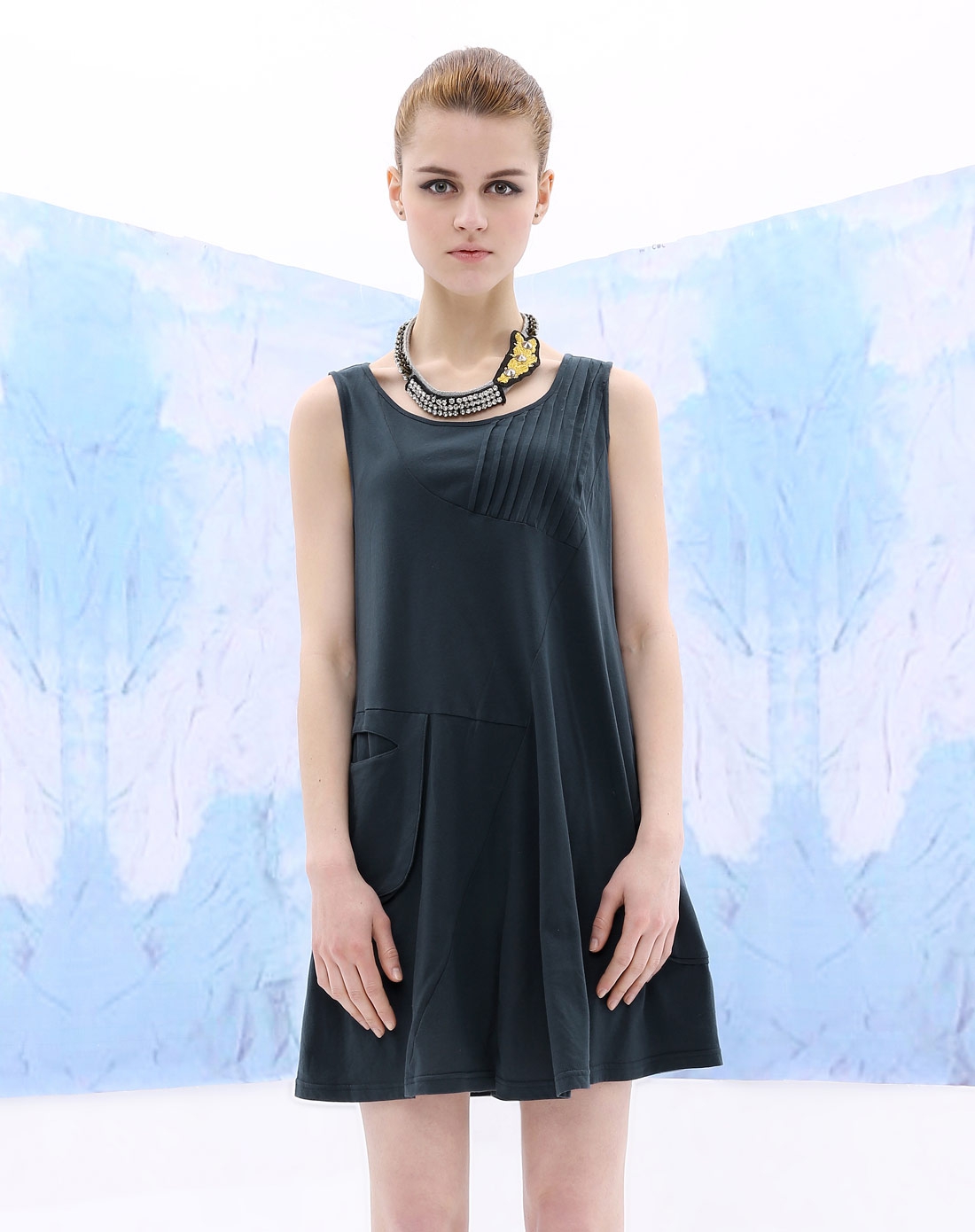 蜡采女装专场灰绿学院风A字连衣裙-唯品会Pa