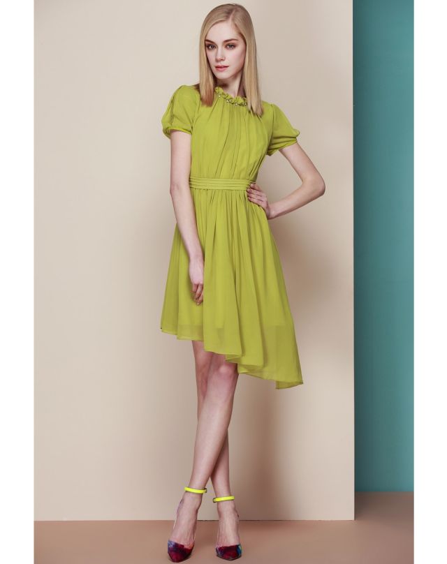 <em>ZIMMUR女装专场</em>黄绿色短袖时尚气质雪纺连衣