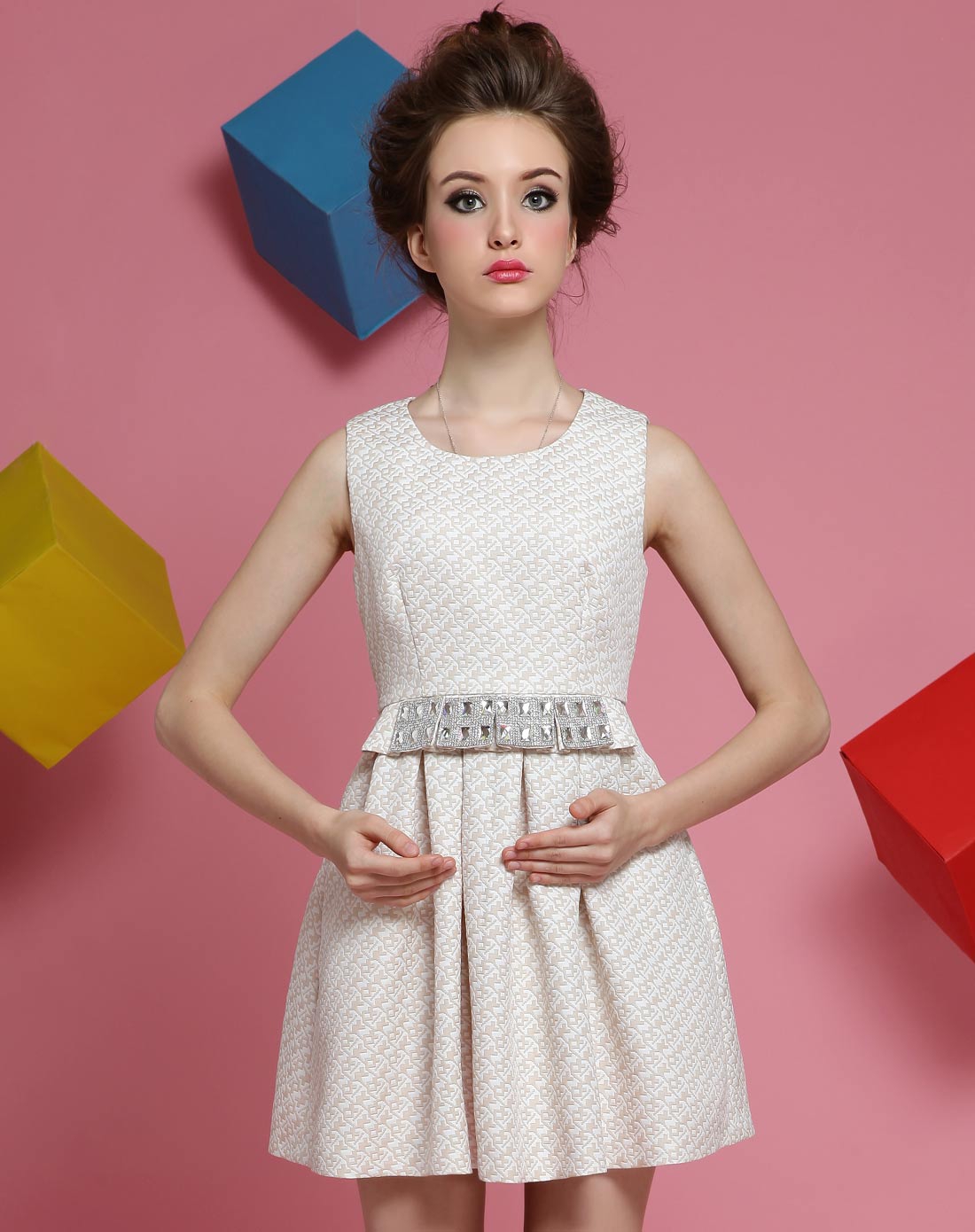 贝茜BESSIE女装移动专场优雅提花无袖连衣裙