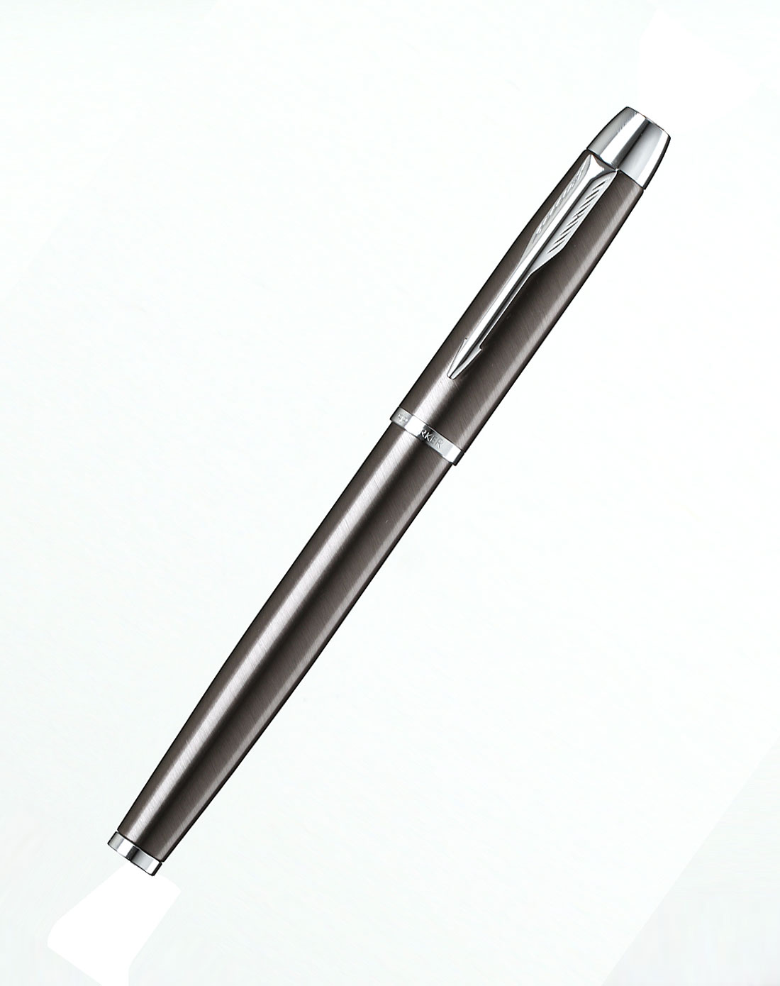 商品参数 detail 品牌名称: 派克parker 商品名称: 派克im金属灰白夹